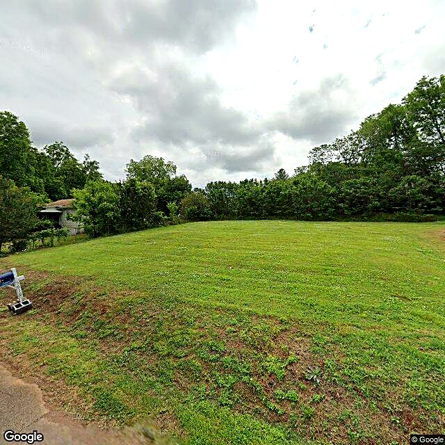 Green open space in Lipscomb, Alabama
